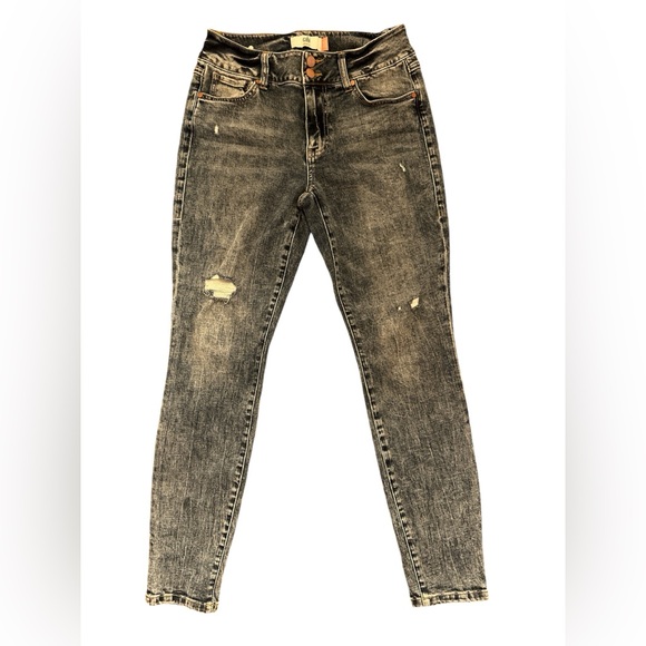 CAbi Denim - Cabi Distressed Denim Straight Leg Jeans - Size 6
